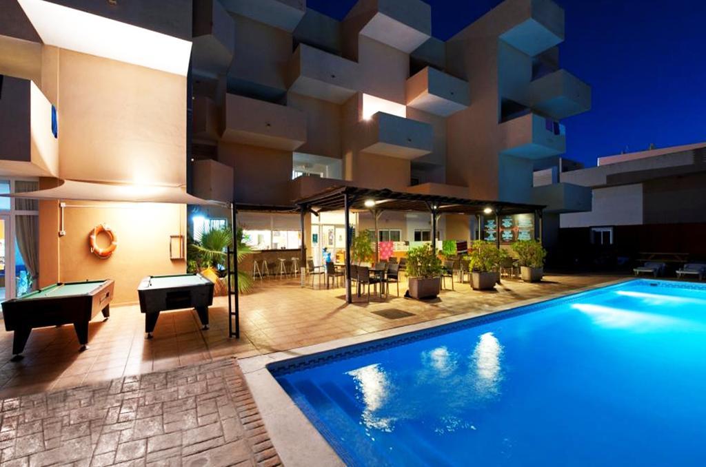 Apartamentos Blue Star (Adults Only) Sant Antoni de Portmany Esterno foto