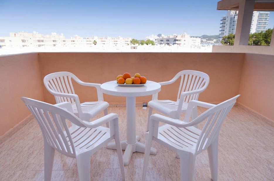 Apartamentos Blue Star (Adults Only) Sant Antoni de Portmany Esterno foto