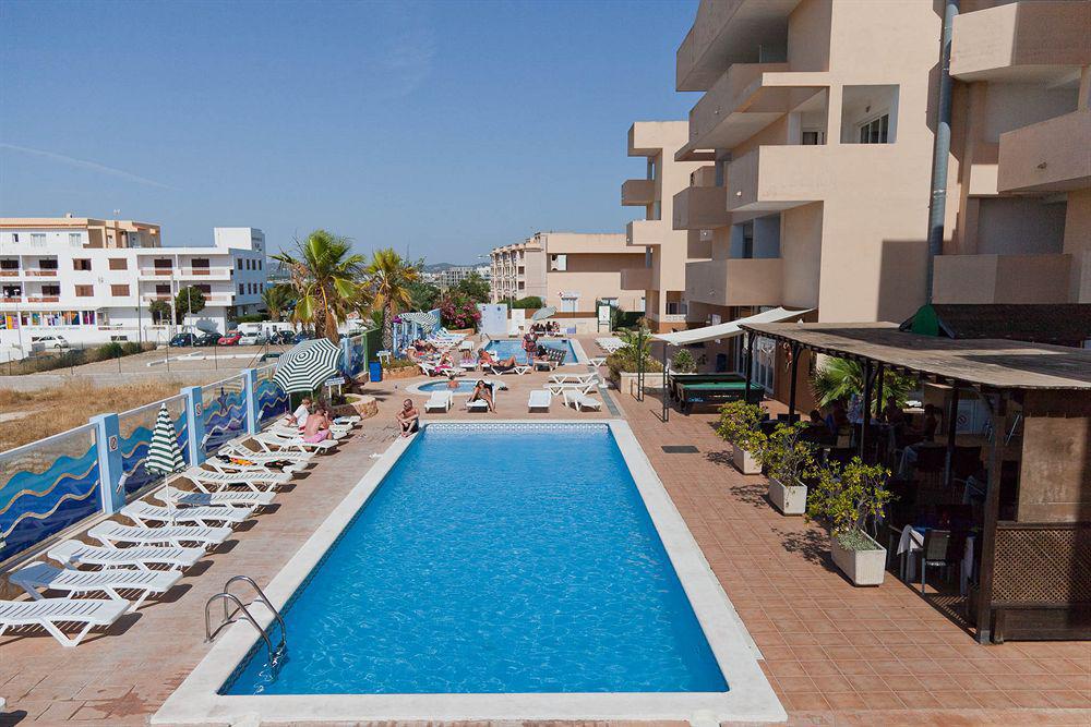 Apartamentos Blue Star (Adults Only) Sant Antoni de Portmany Esterno foto