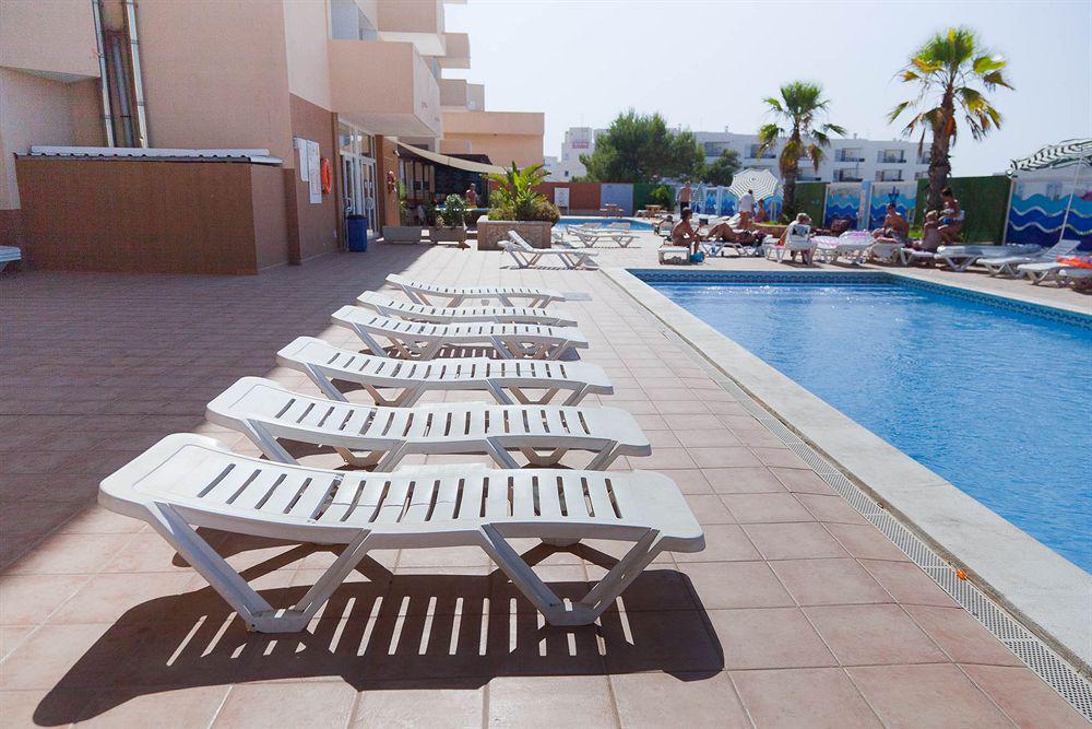 Apartamentos Blue Star (Adults Only) Sant Antoni de Portmany Esterno foto